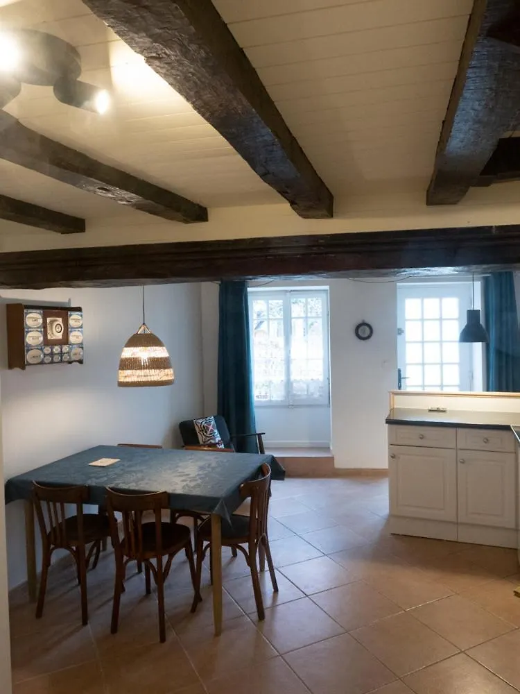 Traditional House In The Heart Of La Roche-Bernard 0*,